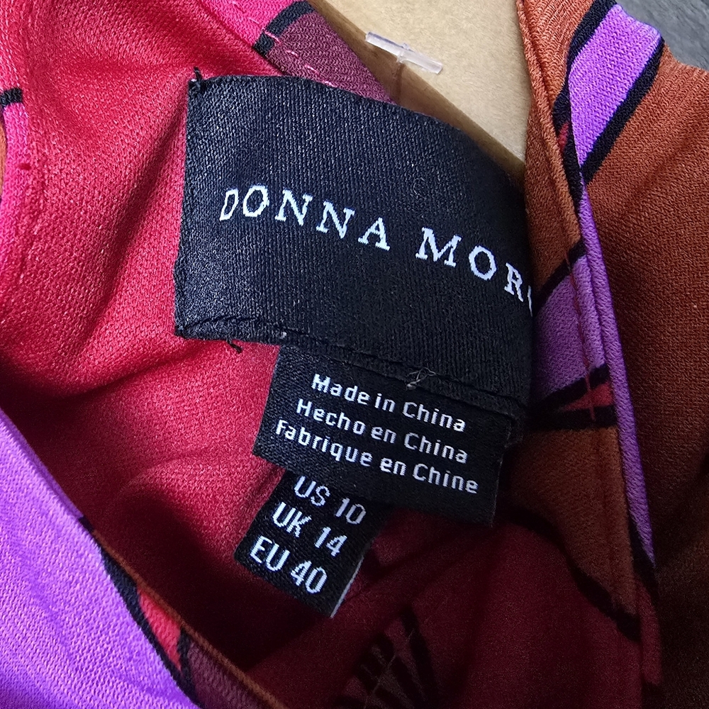 🆕️ Donna Morgan Retro Mock Neck Flare Lef Jumpsuit in Red & Lavender - Picture 10 of 11